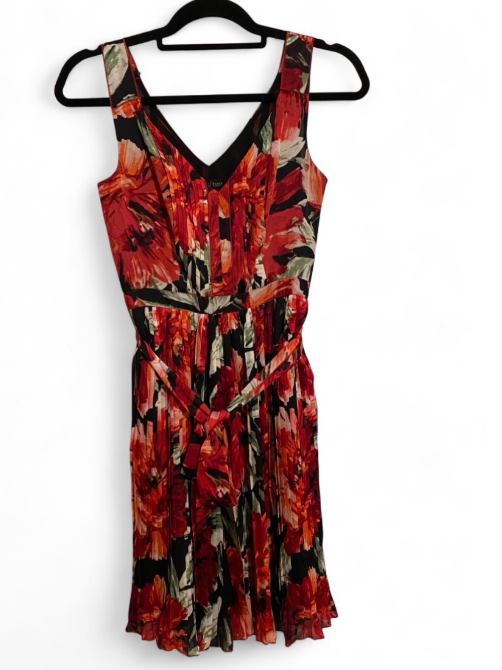 White House Black Market red floral pleated mini dress w/ pockets, size 00